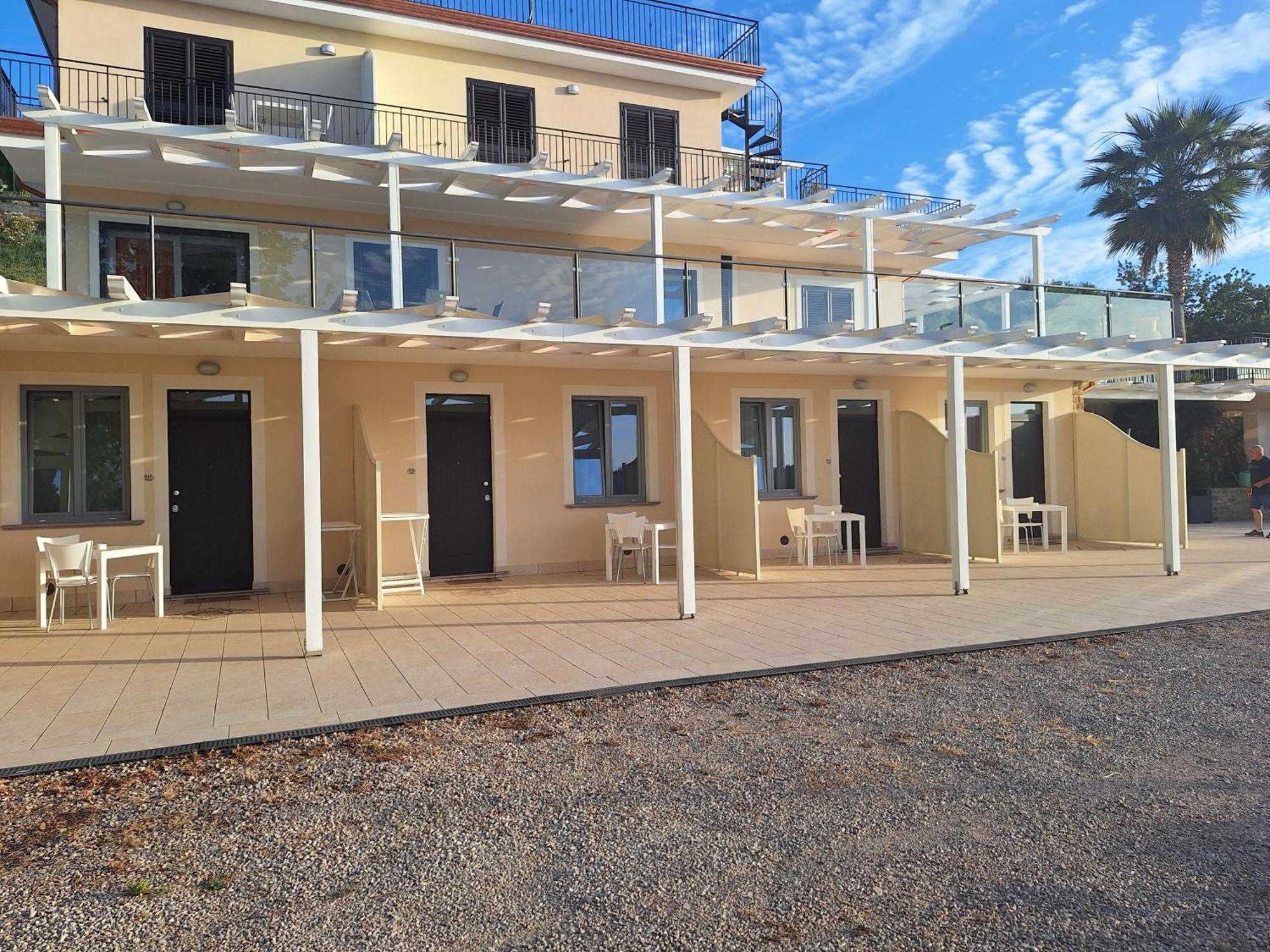 Country House Marj & Jo Resort Агрополи Экстерьер фото